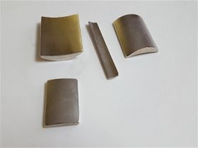 瓦型磁鐵